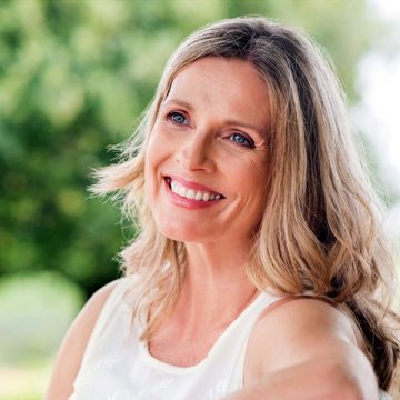 What is Professional and Consumer Dental Whitening?